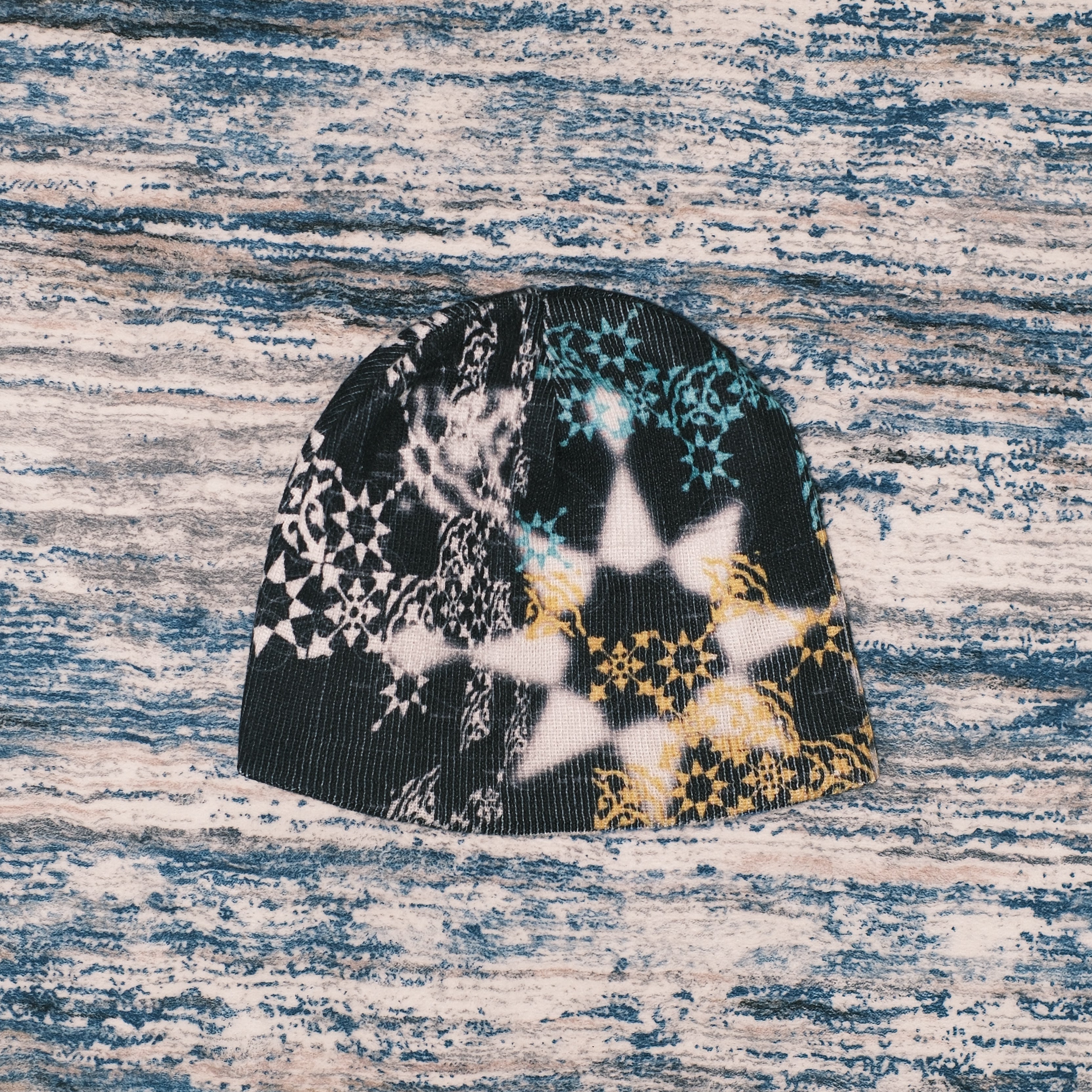 REVERSIBLE SOLSIX BEANIE
